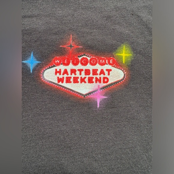 Hartbeat Weekend Event Exclusive Black Graphic T-Shirt Unisex Medium NWOT D-1 - Picture 2 of 5
